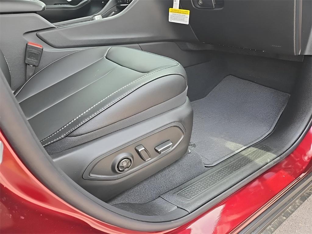 new 2025 Jeep Grand Cherokee car, priced at $44,002