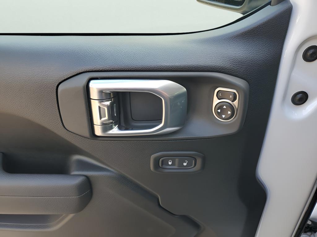 new 2026 Jeep Wrangler car, priced at $52,825