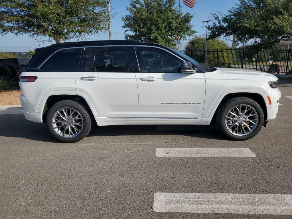 new 2025 Jeep Grand Cherokee car, priced at $57,771