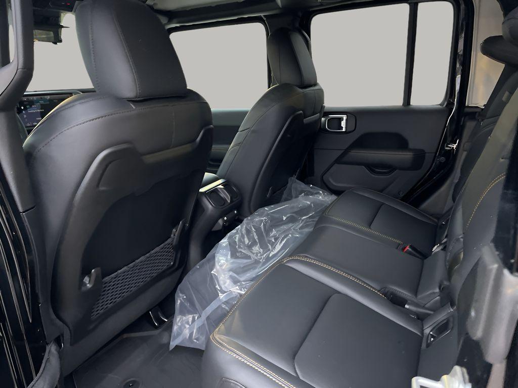 new 2025 Jeep Gladiator car, priced at $42,884