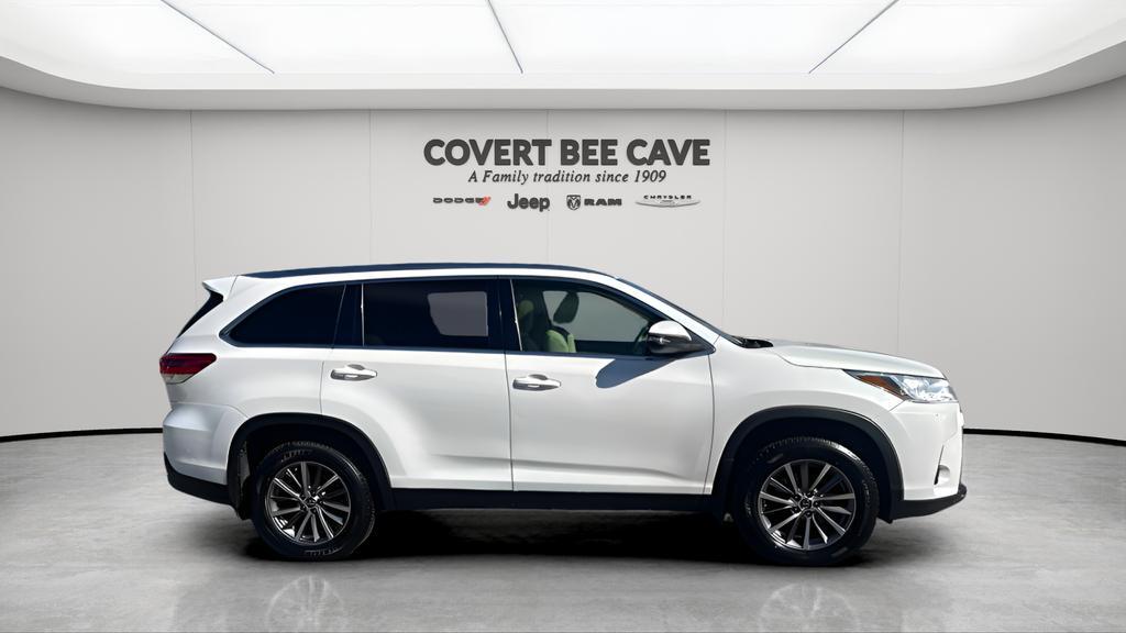 used 2019 Toyota Highlander car, priced at $21,636