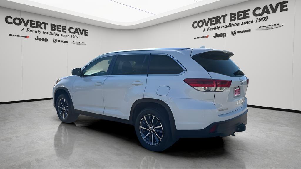 used 2019 Toyota Highlander car, priced at $21,636