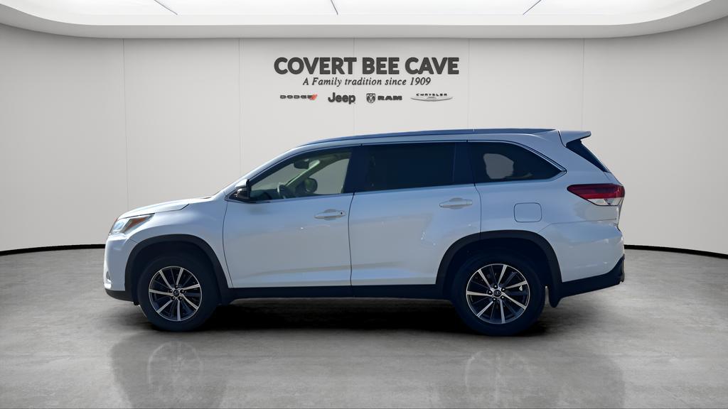 used 2019 Toyota Highlander car, priced at $21,636