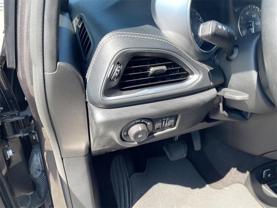 used 2019 Chrysler Pacifica car, priced at $19,999