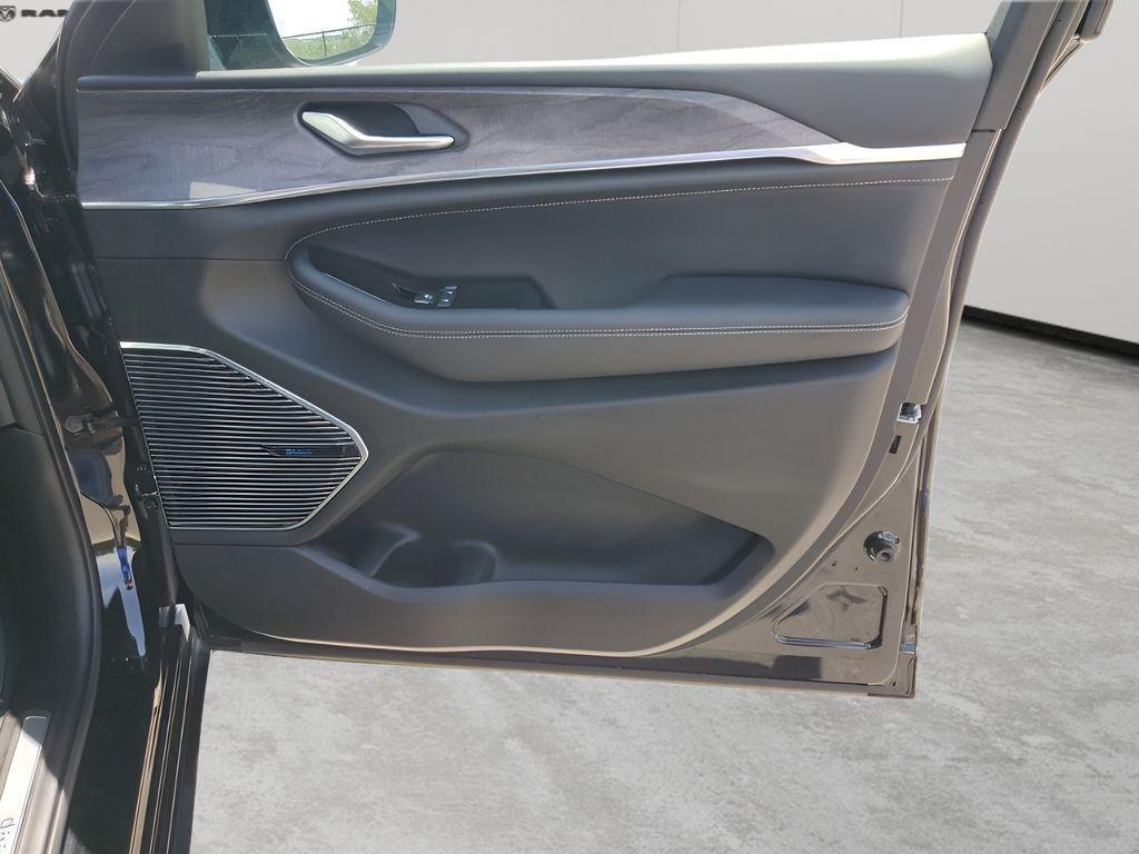 used 2022 Jeep Grand Cherokee L car, priced at $35,168