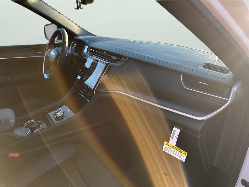 new 2025 Jeep Grand Cherokee L car, priced at $44,777