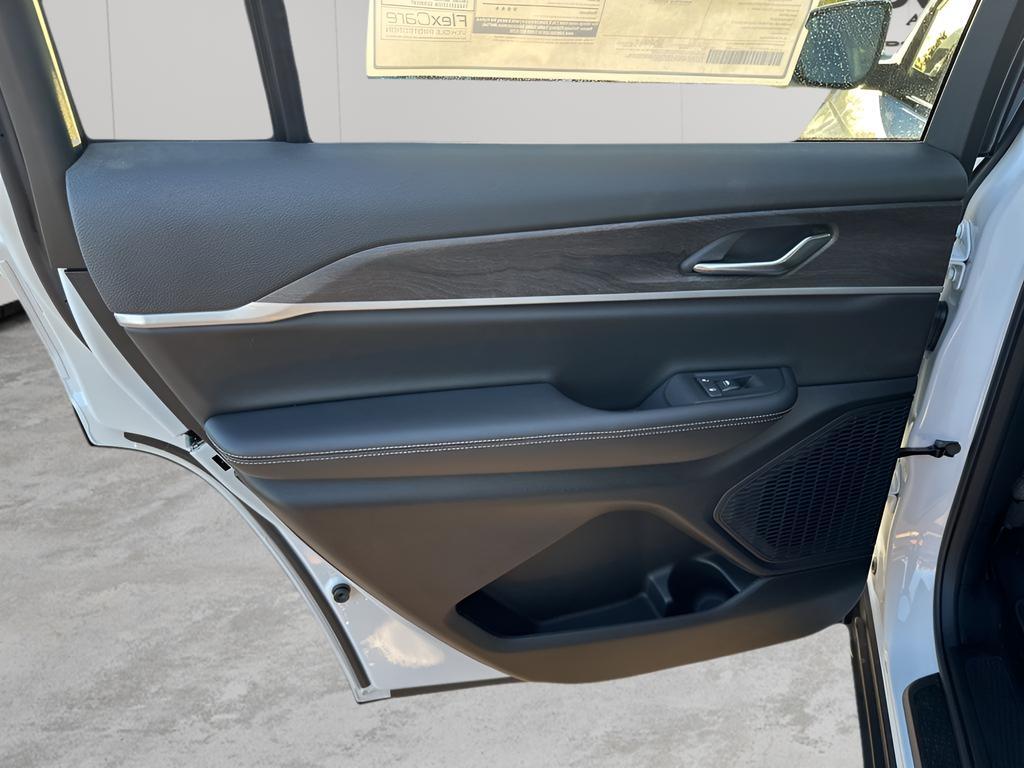 new 2025 Jeep Grand Cherokee L car, priced at $44,777