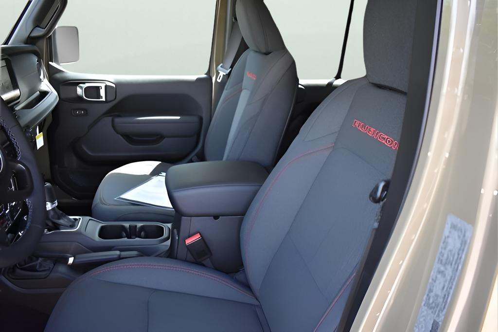 new 2025 Jeep Gladiator car, priced at $46,300