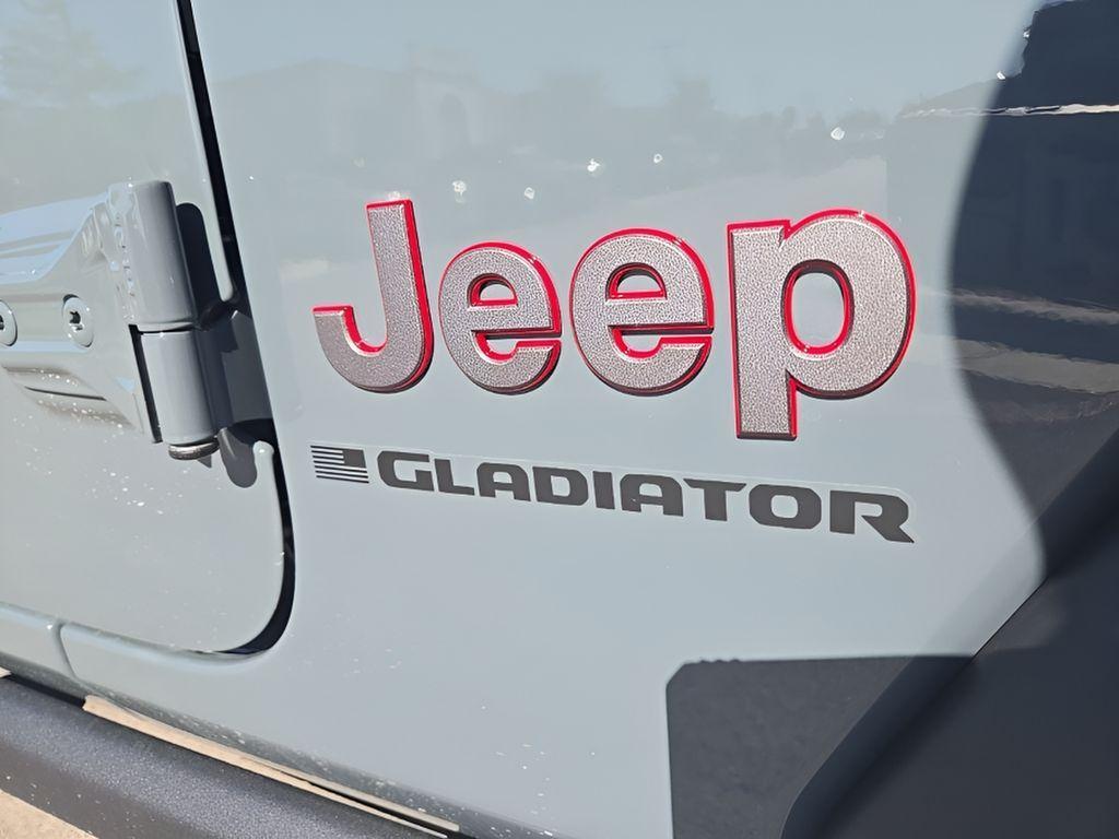 new 2025 Jeep Gladiator car, priced at $46,766