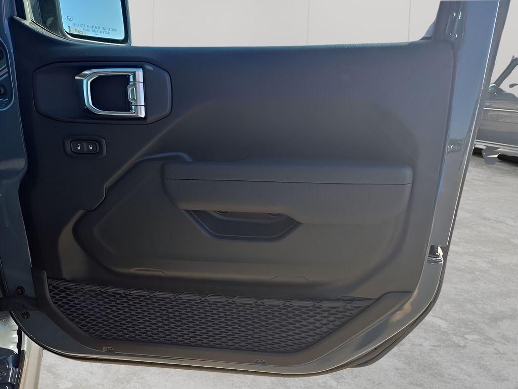 new 2025 Jeep Gladiator car, priced at $46,766