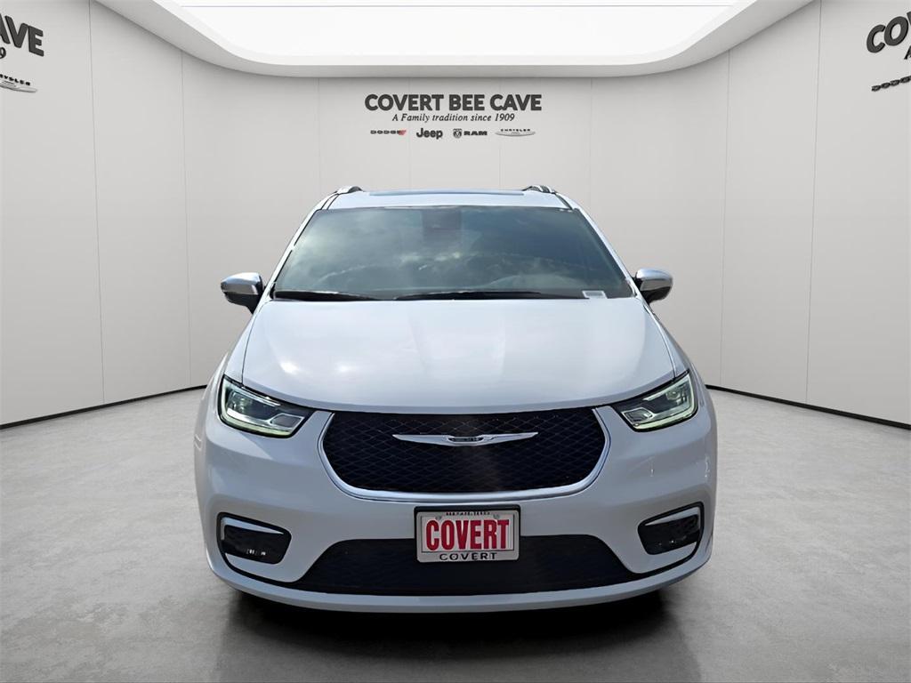 new 2025 Chrysler Pacifica Hybrid car, priced at $54,280