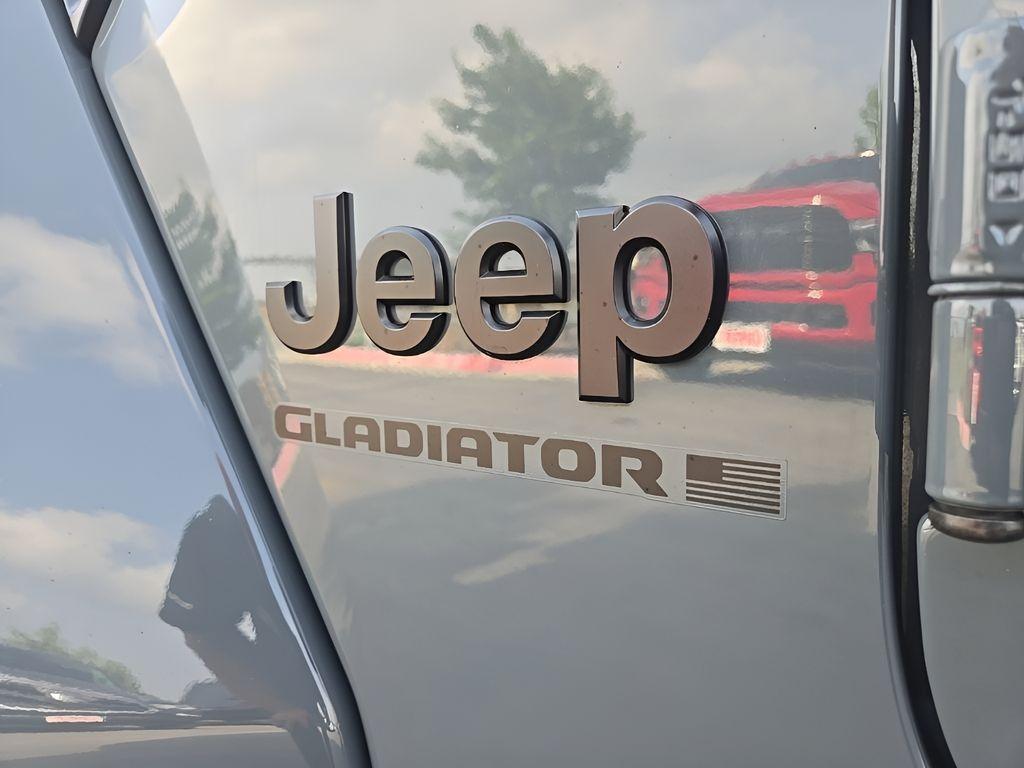 used 2025 Jeep Gladiator car, priced at $38,596