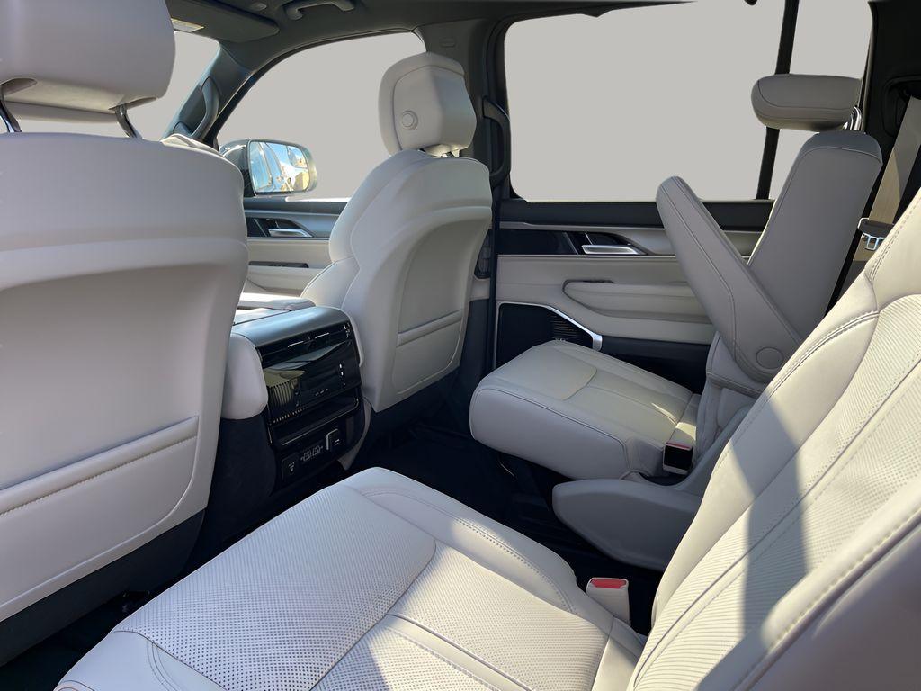new 2025 Jeep Wagoneer car, priced at $75,936