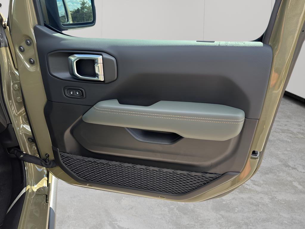 new 2025 Jeep Gladiator car, priced at $53,245