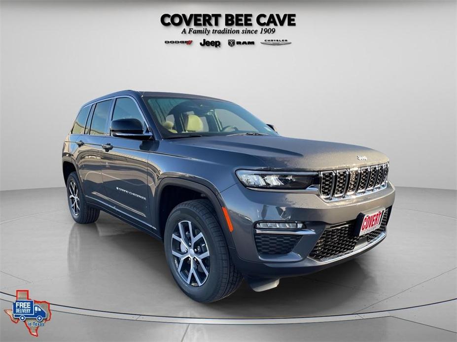 new 2025 Jeep Grand Cherokee car, priced at $44,795