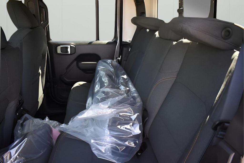 new 2025 Jeep Gladiator car, priced at $45,391