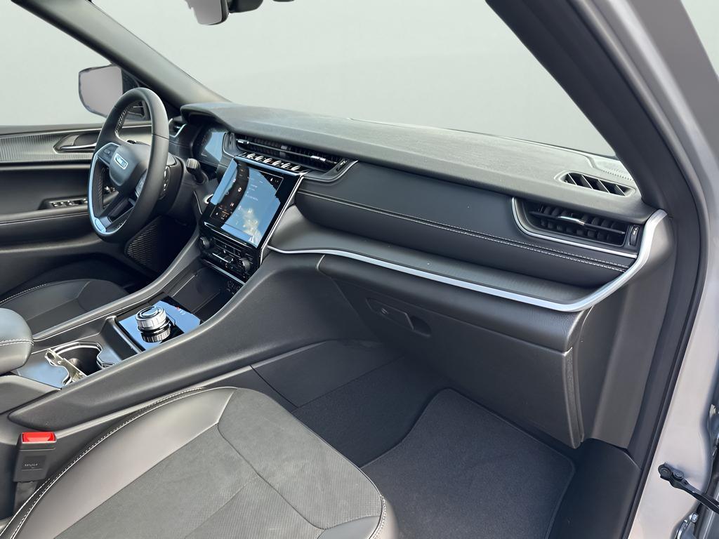 new 2025 Jeep Grand Cherokee L car, priced at $40,701