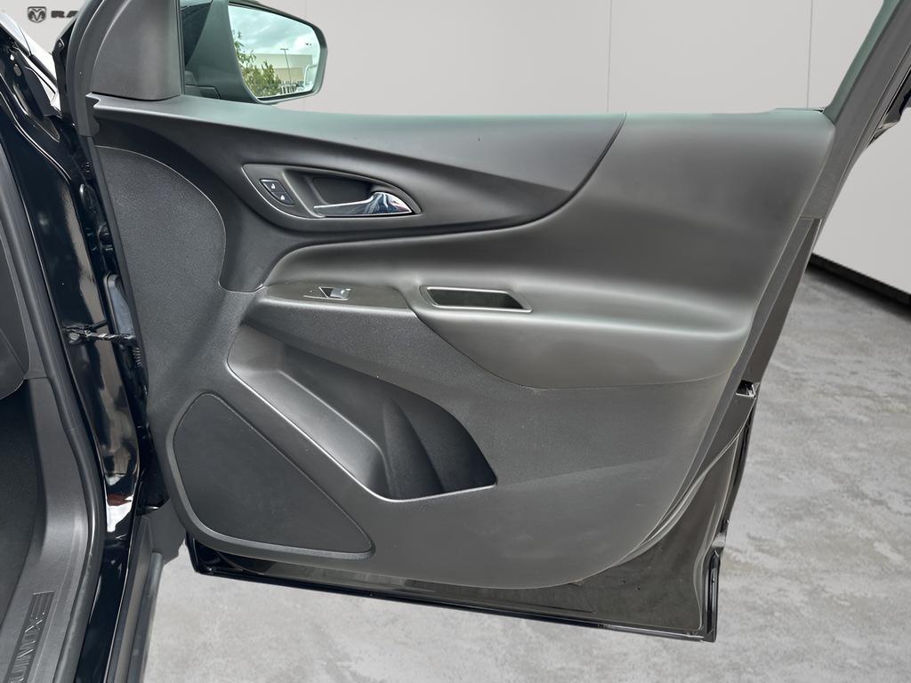 used 2024 Chevrolet Equinox car, priced at $22,262