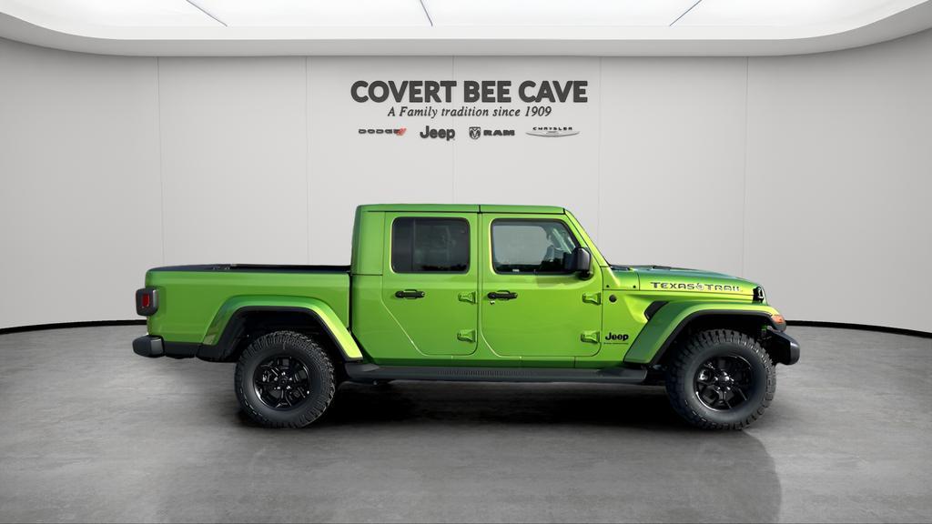 new 2025 Jeep Gladiator car, priced at $44,205