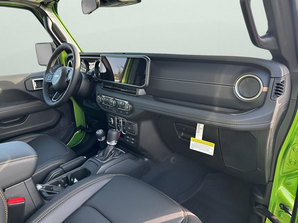 new 2025 Jeep Gladiator car, priced at $44,205