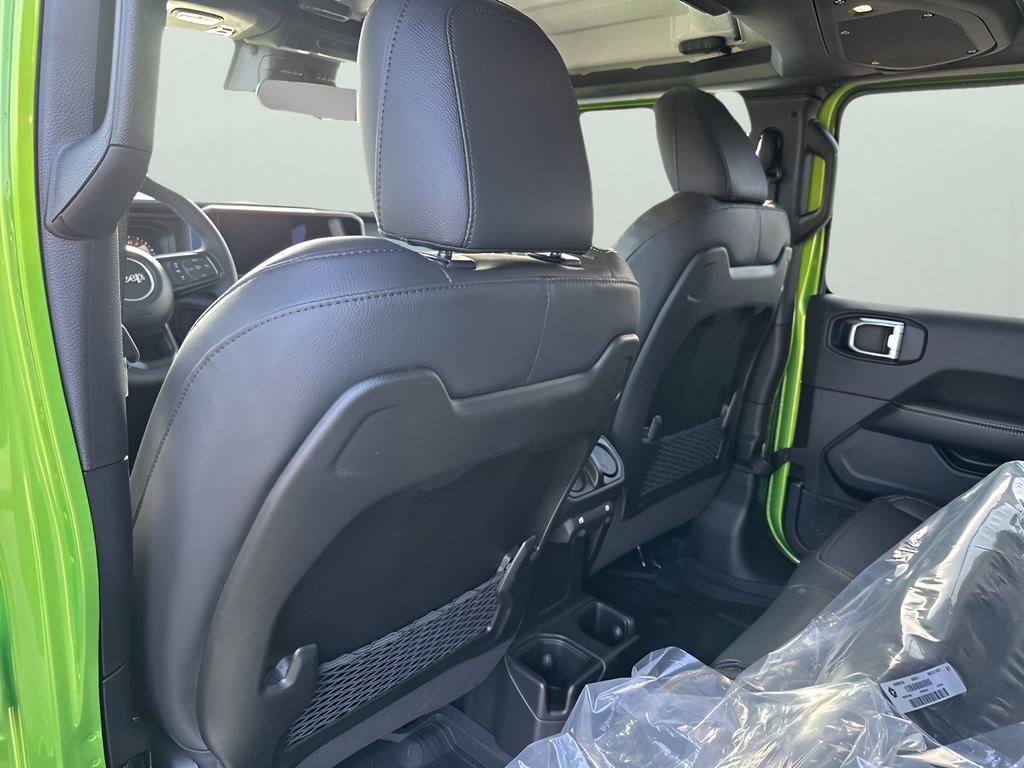 new 2025 Jeep Gladiator car, priced at $44,205