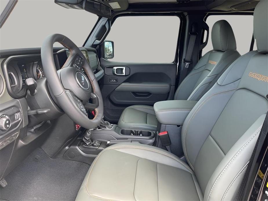 new 2024 Jeep Gladiator car, priced at $53,240