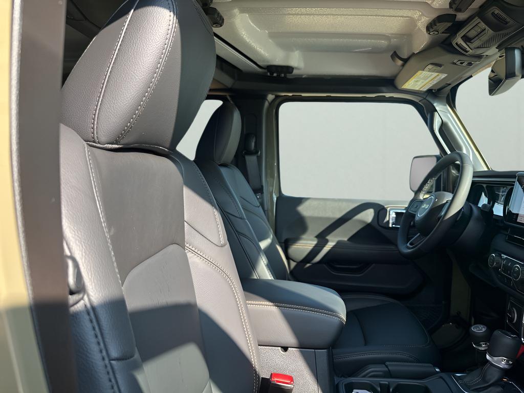 new 2025 Jeep Gladiator car, priced at $50,535