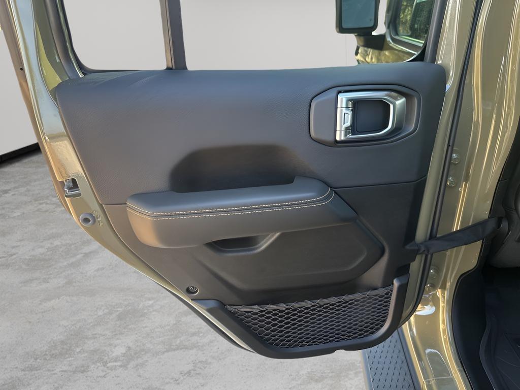 new 2025 Jeep Gladiator car, priced at $50,535