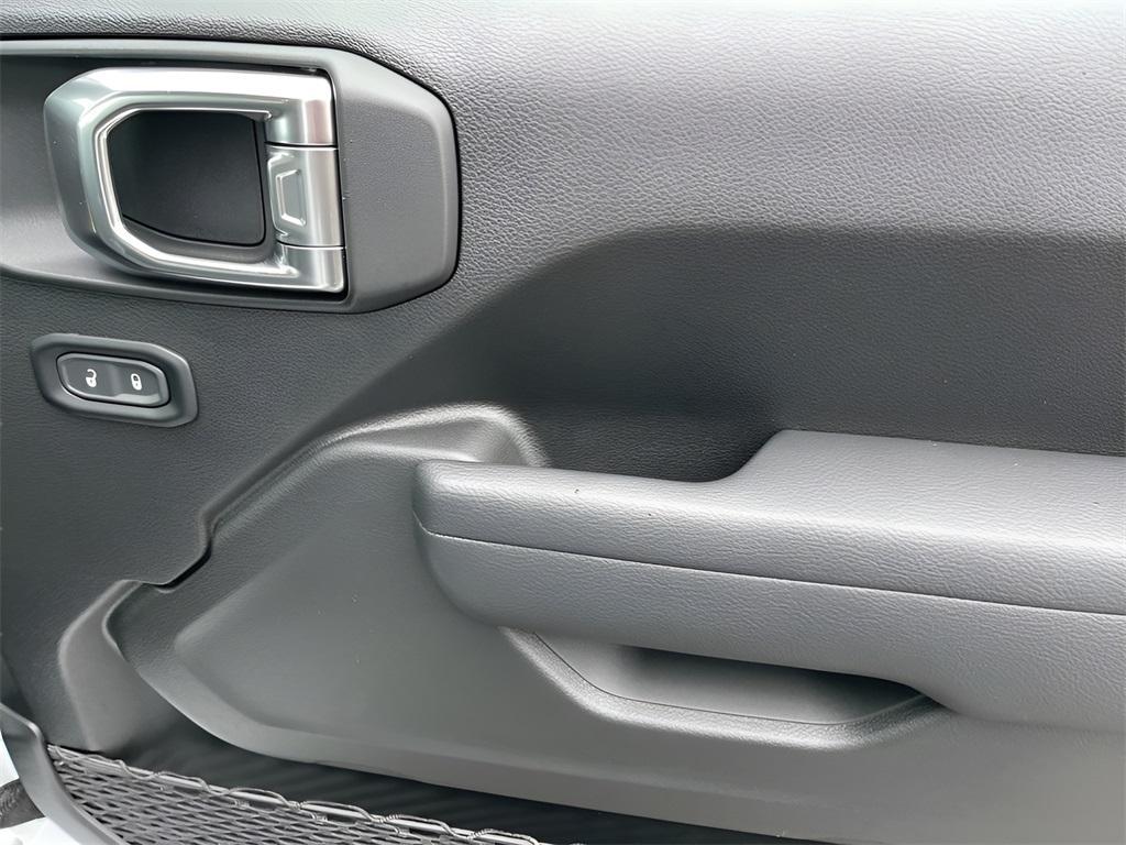 new 2025 Jeep Wrangler car, priced at $57,495