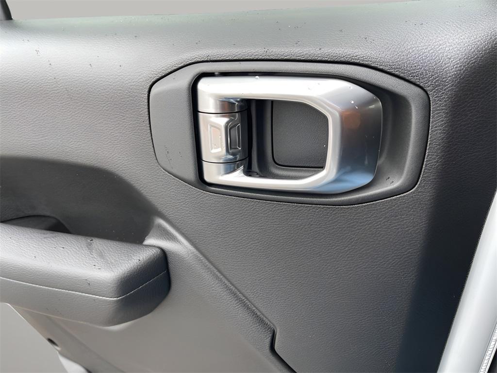 new 2025 Jeep Wrangler car, priced at $57,495