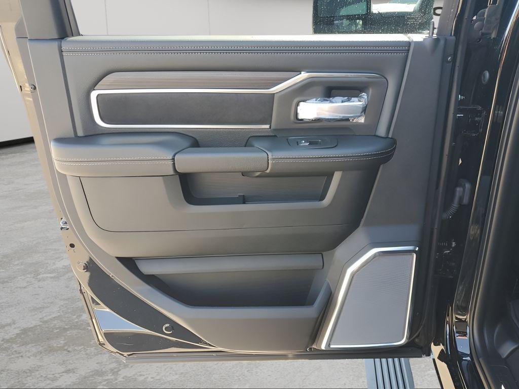 new 2025 Ram 2500 car, priced at $81,575