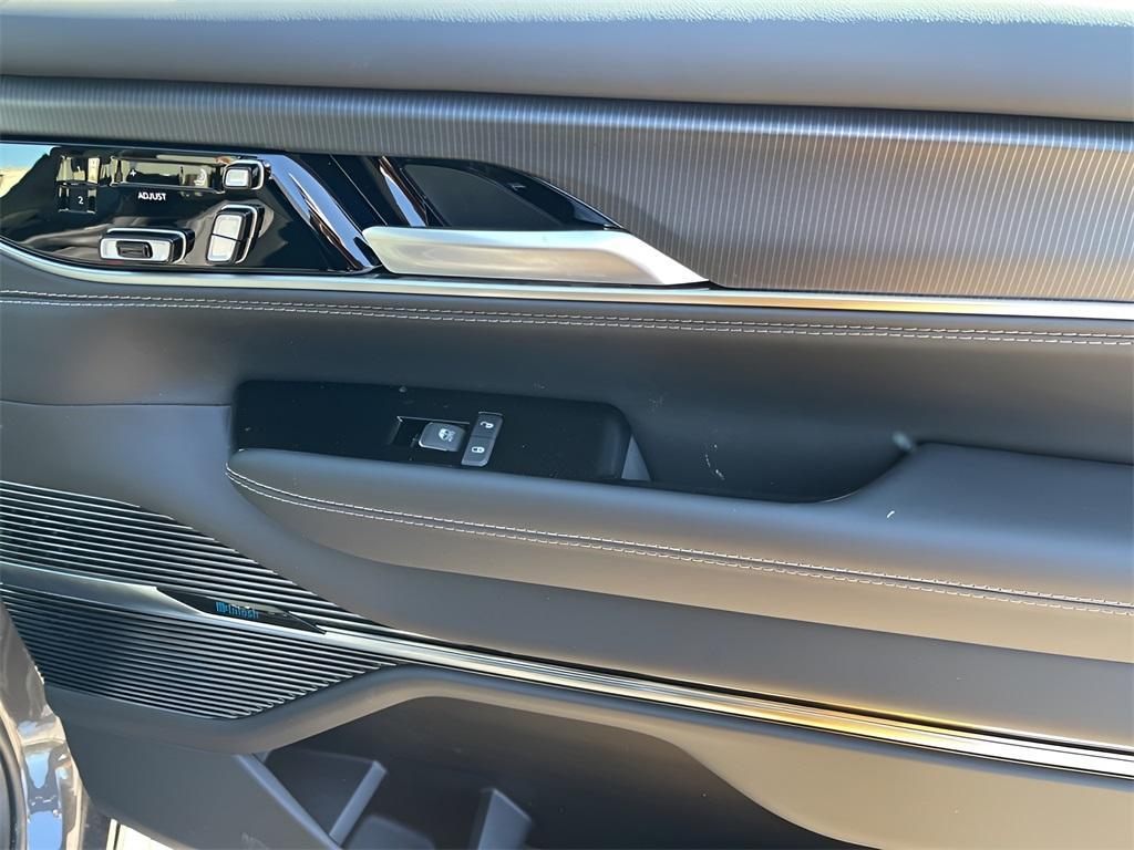new 2025 Jeep Grand Wagoneer car, priced at $100,235