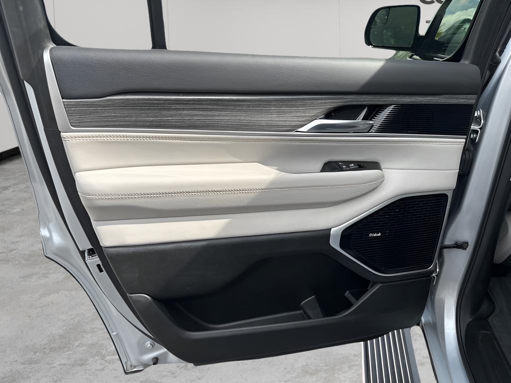 used 2022 Jeep Wagoneer car, priced at $36,950