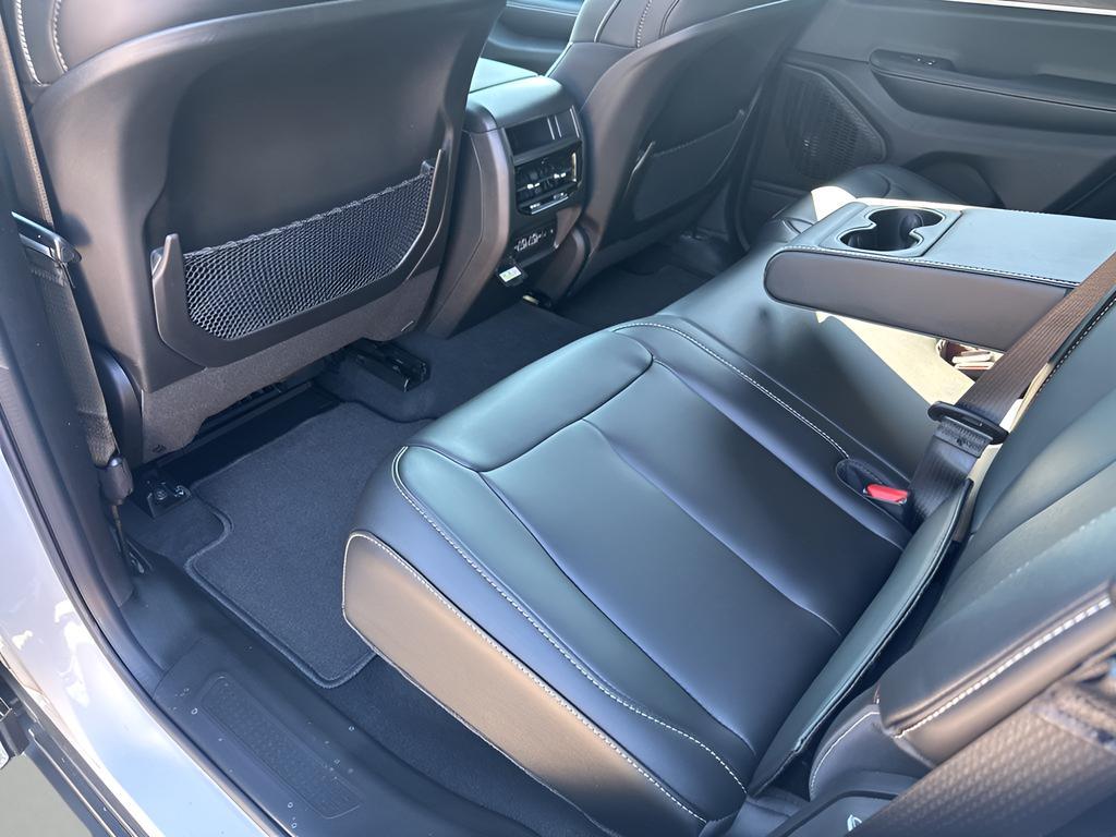 new 2025 Jeep Grand Cherokee car, priced at $38,614