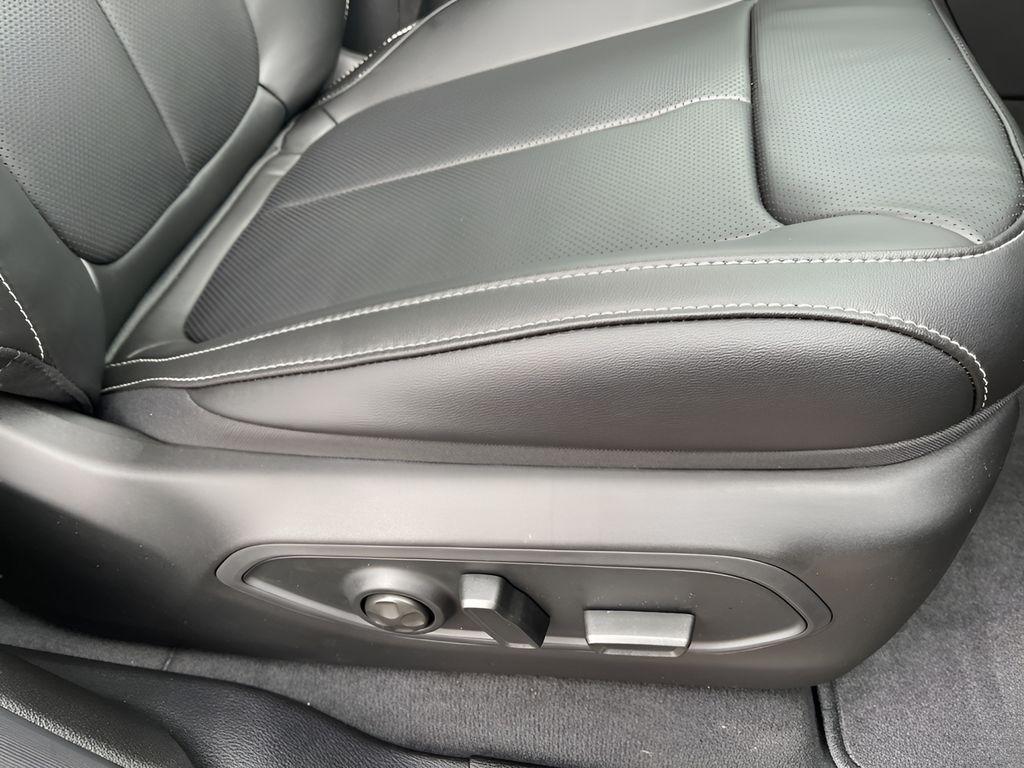 new 2025 Jeep Grand Cherokee car, priced at $44,121
