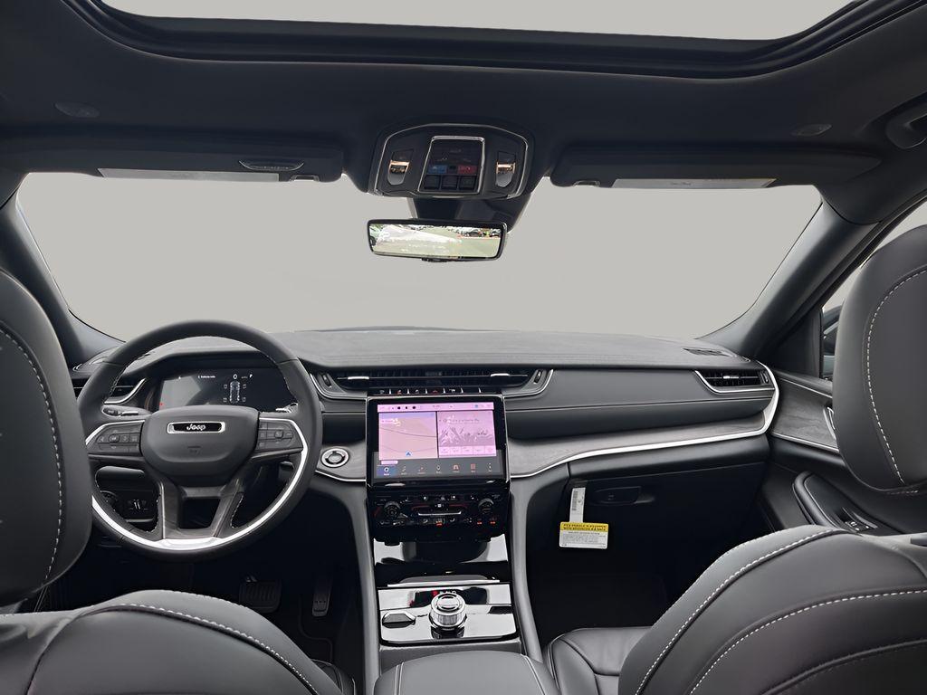 new 2025 Jeep Grand Cherokee car, priced at $44,121