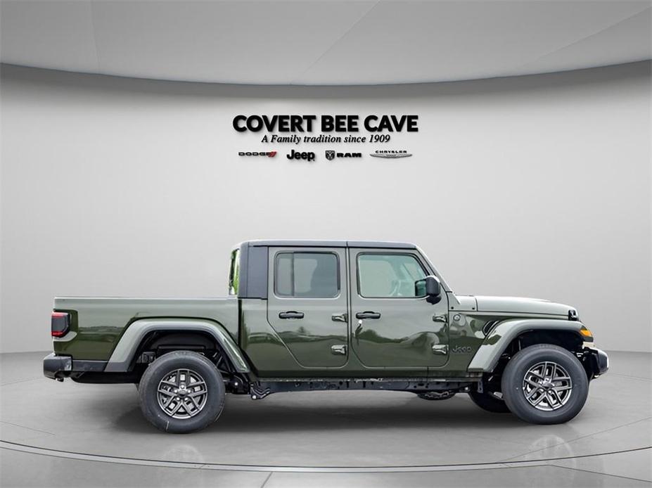 new 2024 Jeep Gladiator car, priced at $40,146