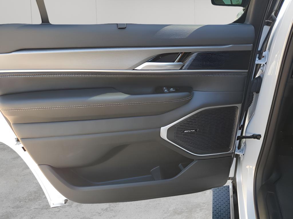 new 2025 Jeep Wagoneer car, priced at $65,042