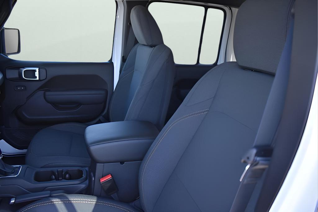 used 2025 Jeep Gladiator car, priced at $37,753