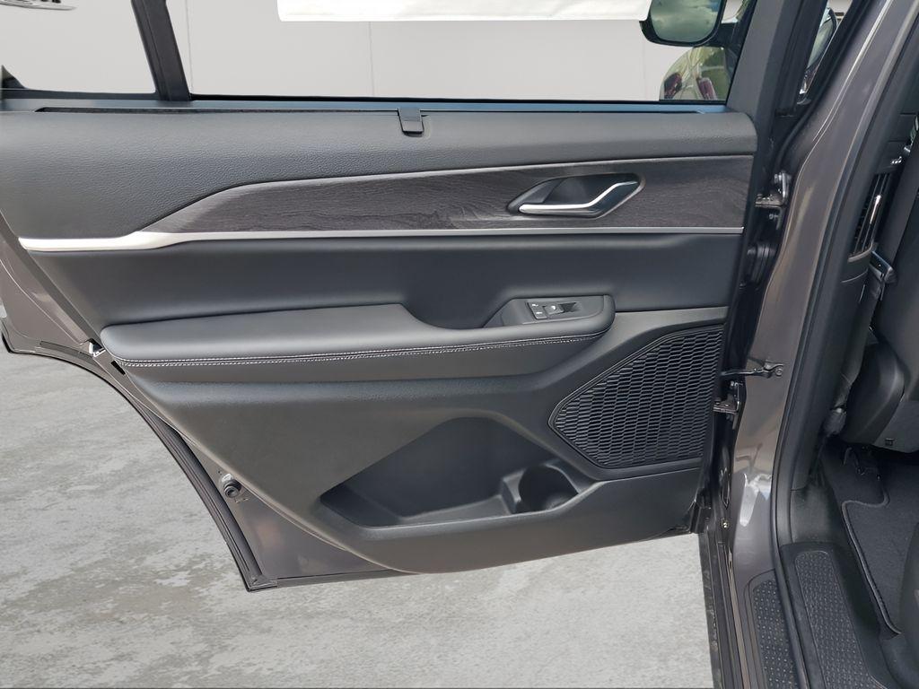 new 2025 Jeep Grand Cherokee L car, priced at $51,584