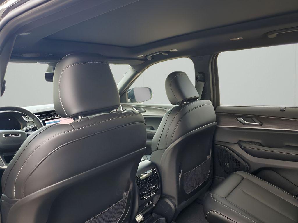 new 2025 Jeep Grand Cherokee L car, priced at $51,584