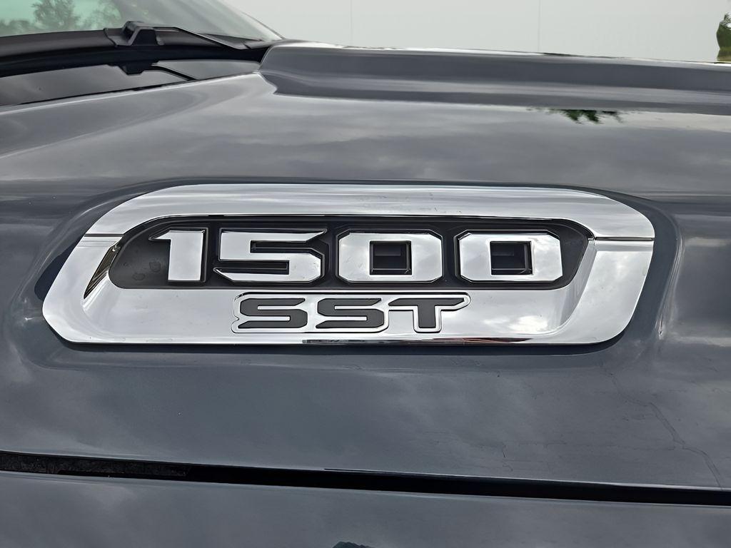 new 2025 Ram 1500 car, priced at $54,622