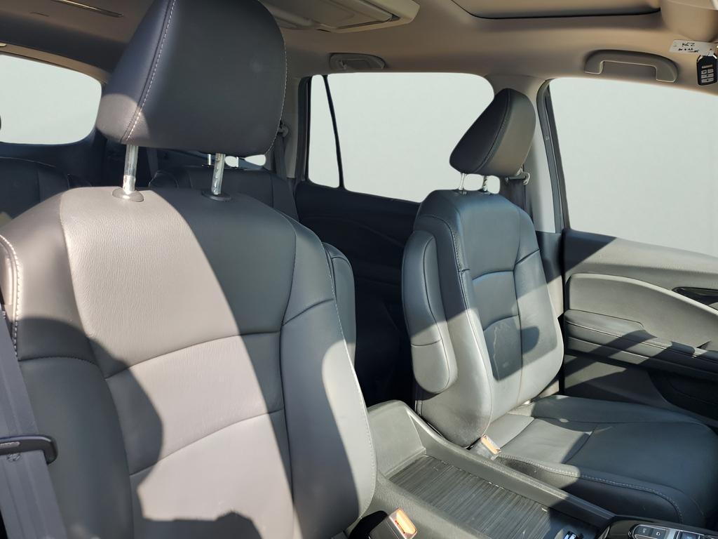used 2022 Honda Pilot car, priced at $31,787