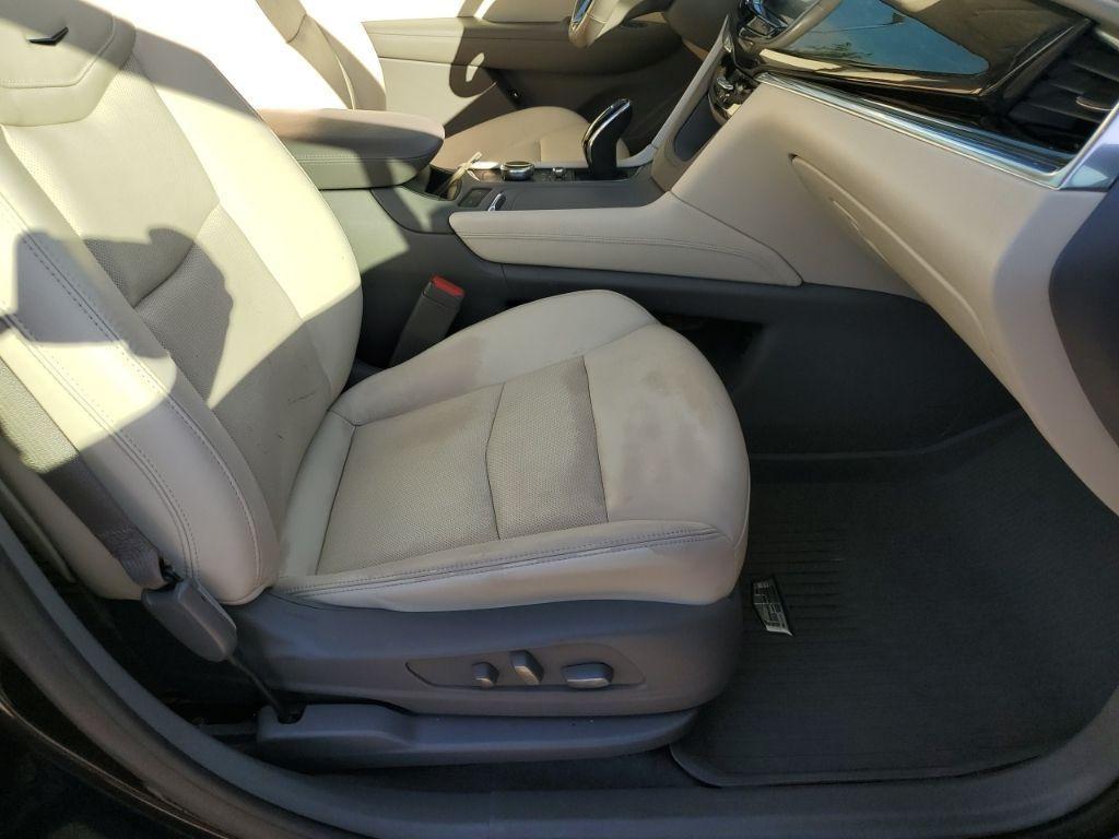 used 2020 Cadillac XT6 car, priced at $30,452