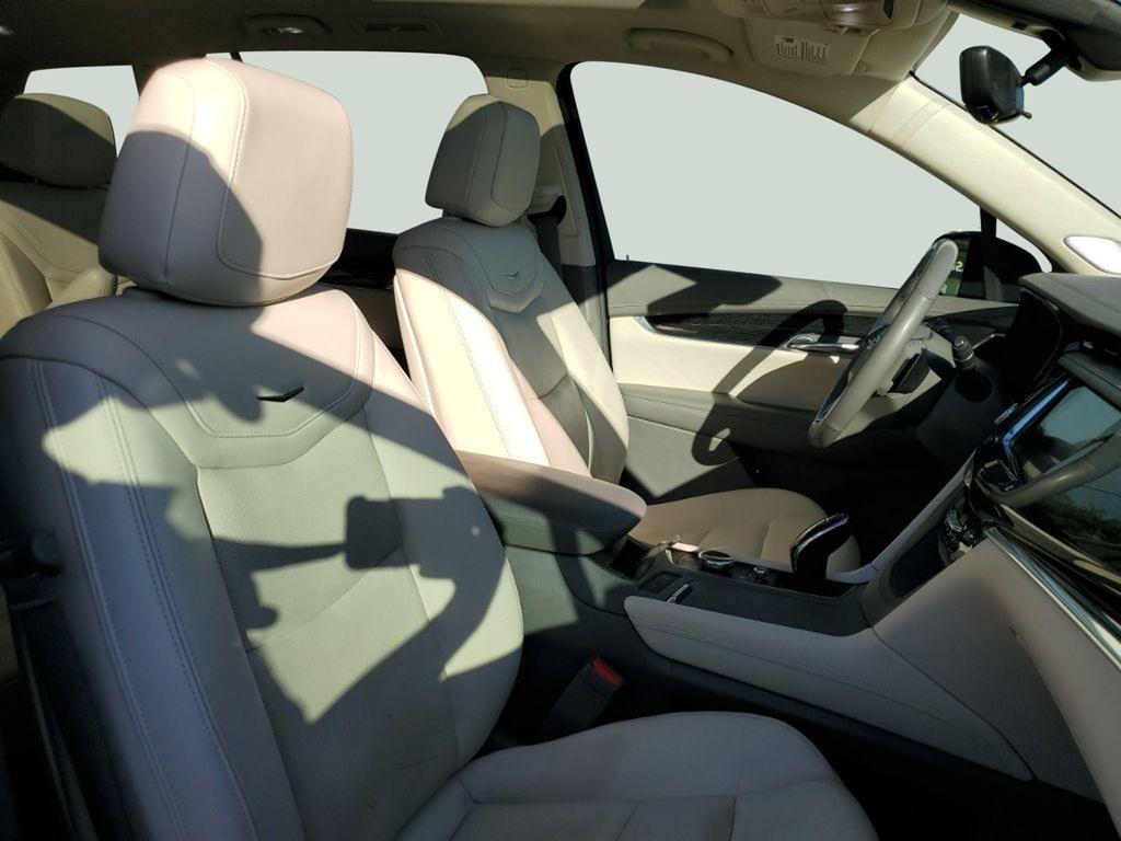 used 2020 Cadillac XT6 car, priced at $30,452