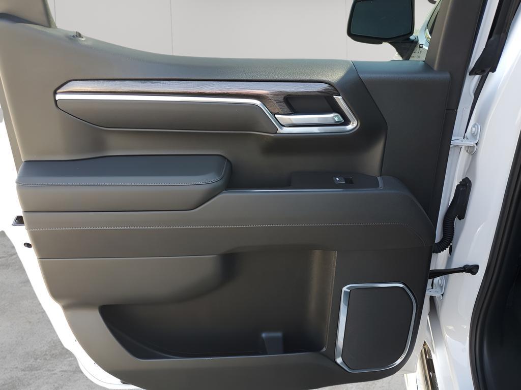 used 2025 Chevrolet Silverado 1500 car, priced at $49,909