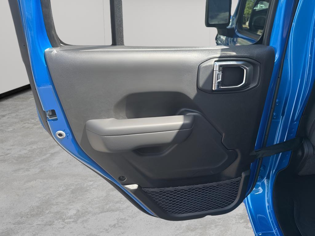 new 2025 Jeep Wrangler car, priced at $38,600