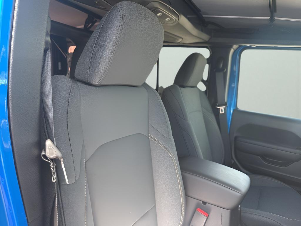 new 2025 Jeep Wrangler car, priced at $38,600