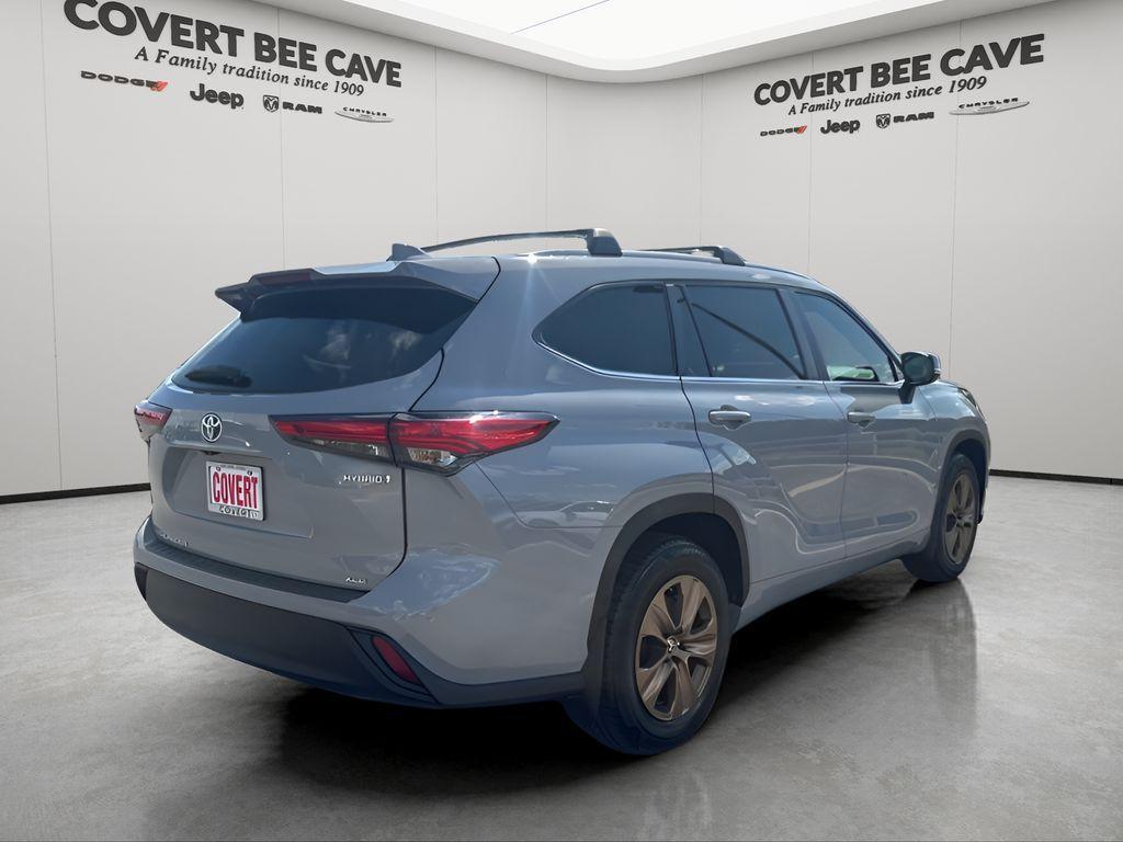 used 2023 Toyota Highlander Hybrid car, priced at $38,955