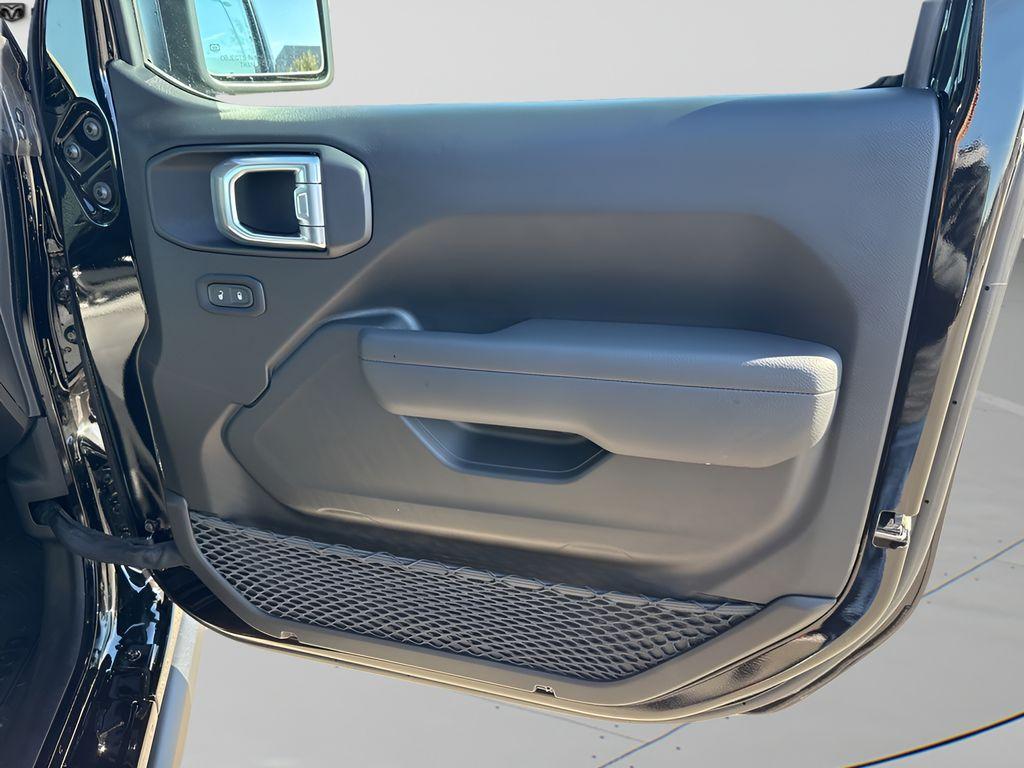 new 2025 Jeep Gladiator car, priced at $51,725